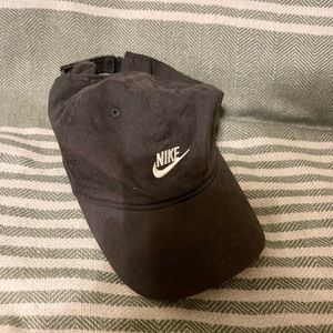 Nike Black‎ Baseball Cap Size 4-7